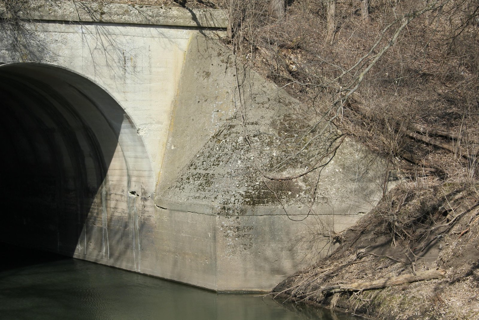Southeast wing wall
